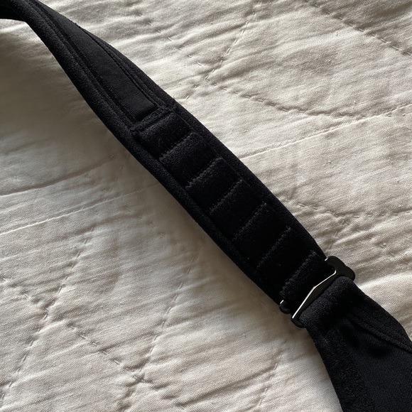 Livi Active Sports Bra - Picture 5 of 5